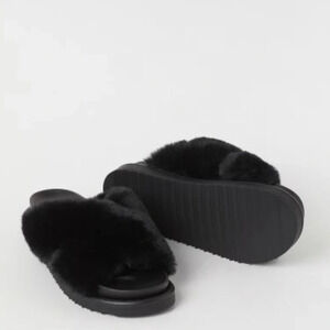 H&M Women’s Criss Cross Black Faux Fur Platform Slipper Slides Size 11 NWOB